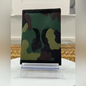 Hurley Camo-Print Tri-Fold Wallet, Velcro Closure - EUC